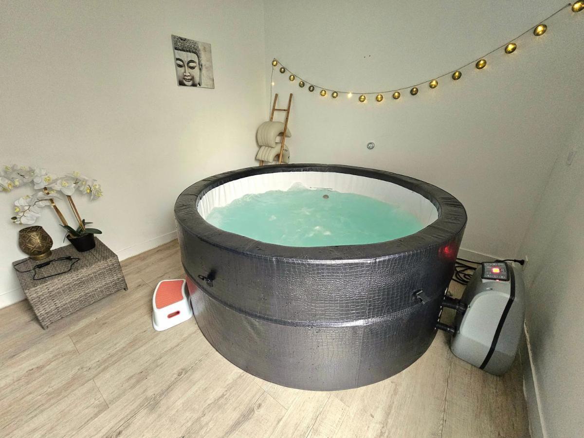Le Pont T3 Etoile Avec Jacuzzi Apartman Saint-Méloir-des-Ondes Kültér fotó